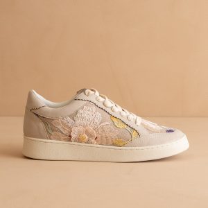 The Tammi | Light Grey Floral Applique Sneaker